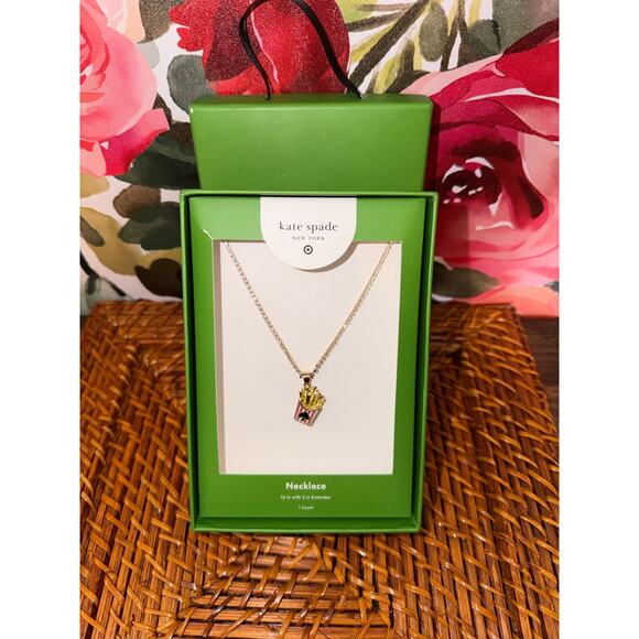 NWT Kate Spade x Target Popcorn Charm Necklace Gift Box - Picture 1 of 5